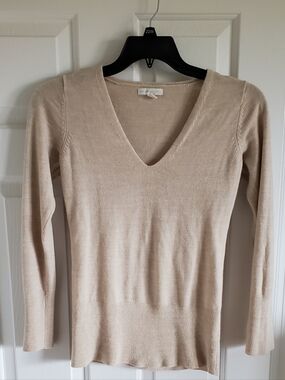 New York & Company S Lightweight Vee Neck Sweater